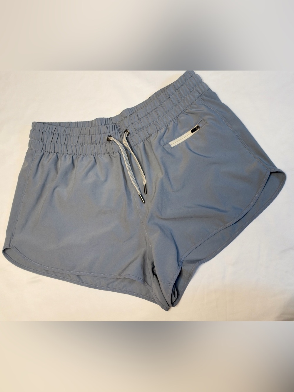 Vuori Athletic Clementine 4” Performance Shorts